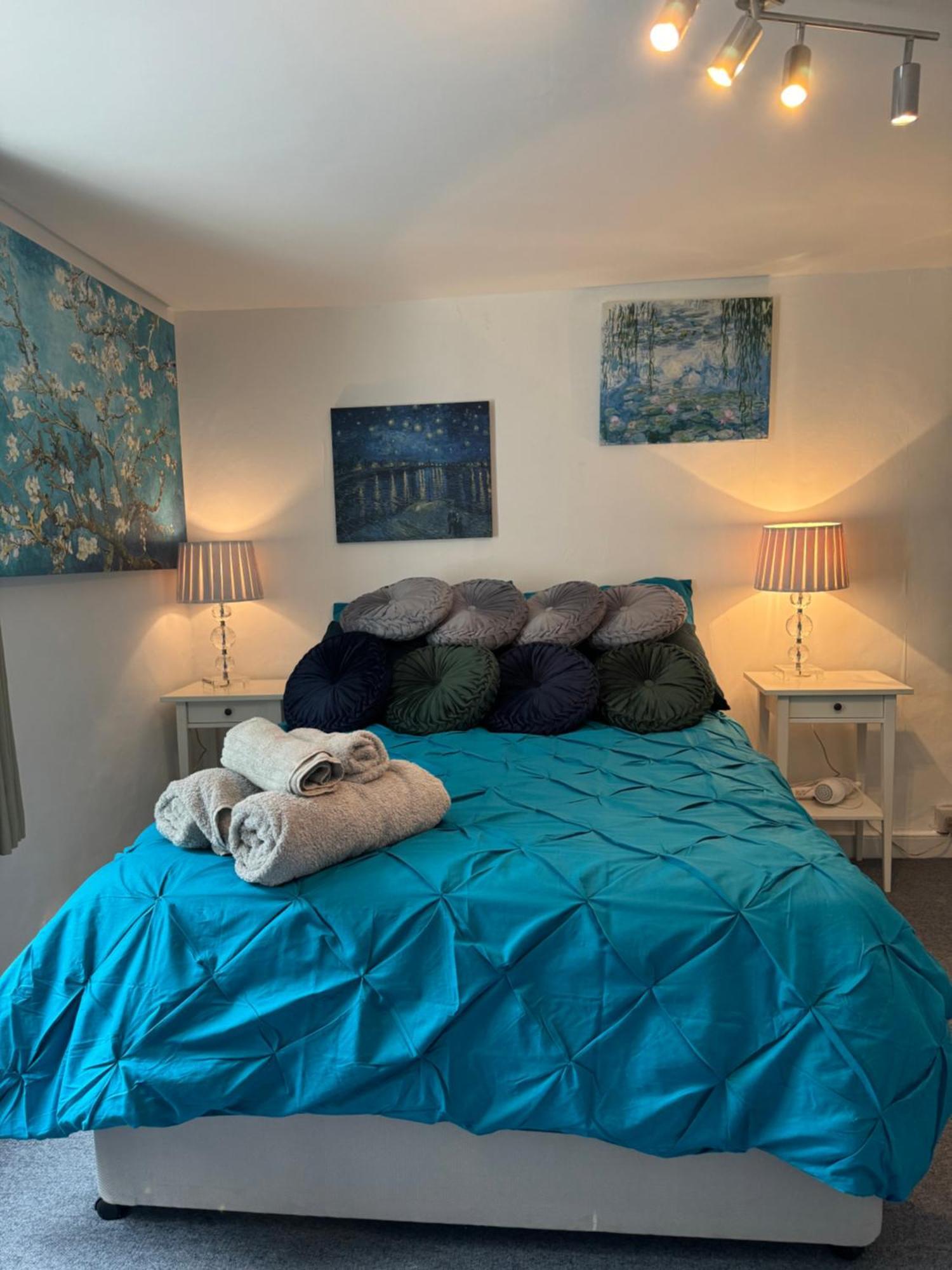 Beautiful Townhouse Next To Royal Victoria Park And Botanical Gardens Within Easy Walking Distance To Bath City Centre Exterior foto
