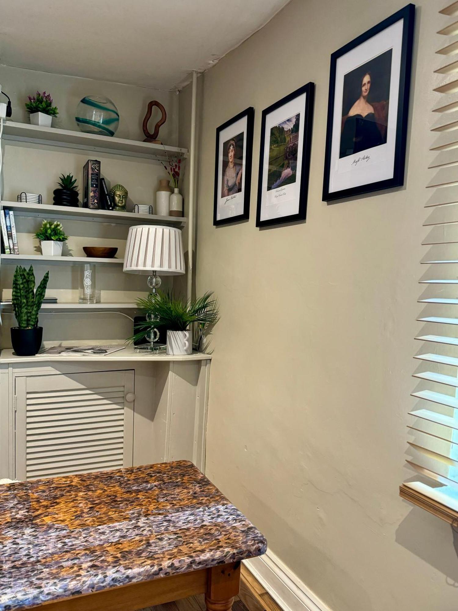 Beautiful Townhouse Next To Royal Victoria Park And Botanical Gardens Within Easy Walking Distance To Bath City Centre Exterior foto