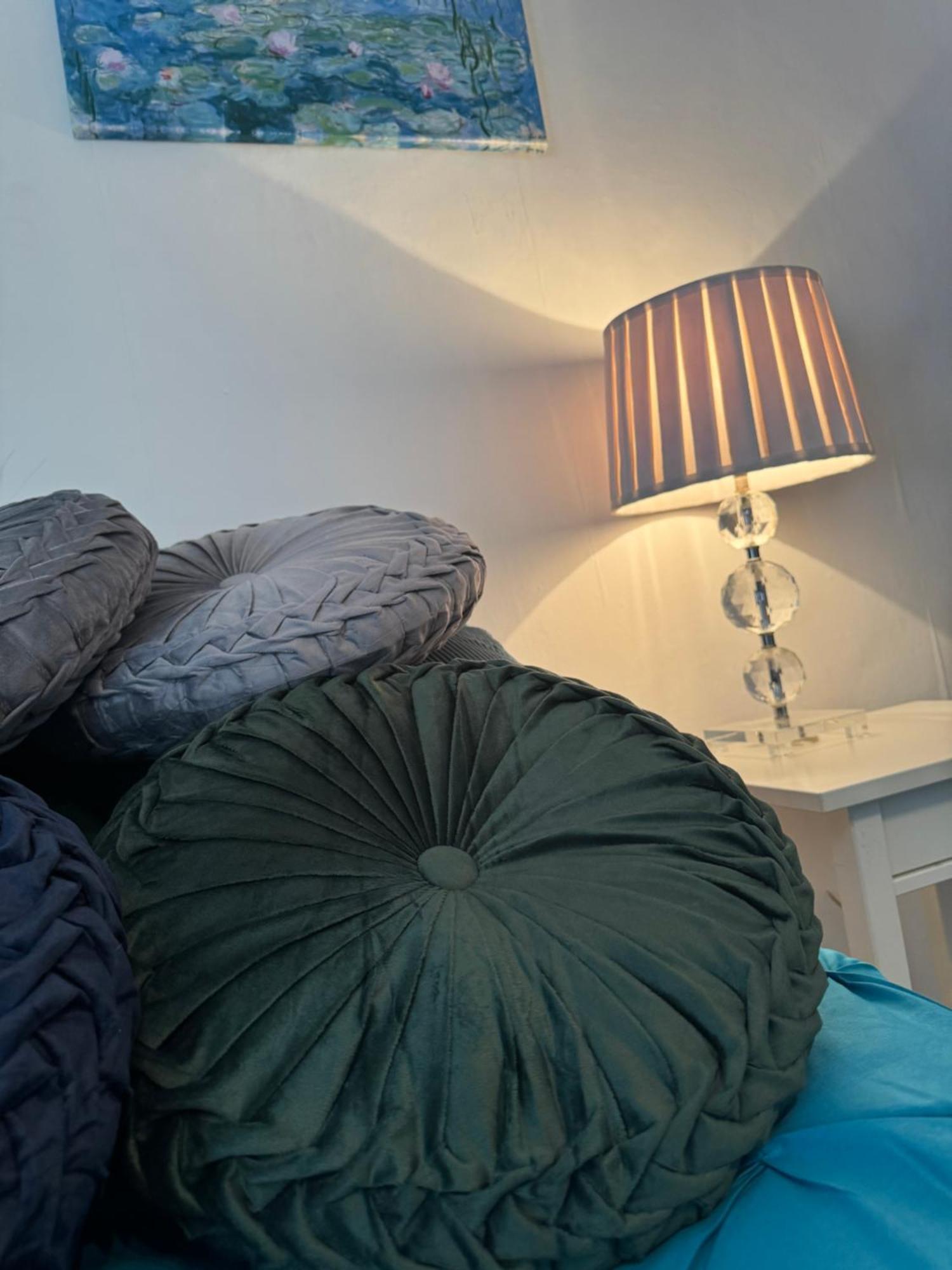 Beautiful Townhouse Next To Royal Victoria Park And Botanical Gardens Within Easy Walking Distance To Bath City Centre Exterior foto